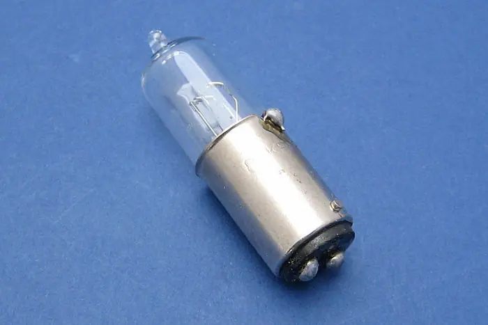 Achat Immédiat AMPOULE BA15D, 6 V, 25/25 W, HALOGÈNE