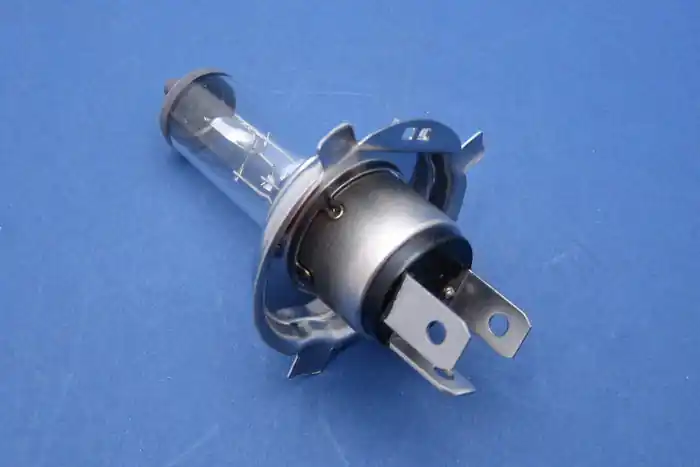 Achat Immédiat AMPOULE P43T, HALOGÈNE, 6 V,60/55 W (476)